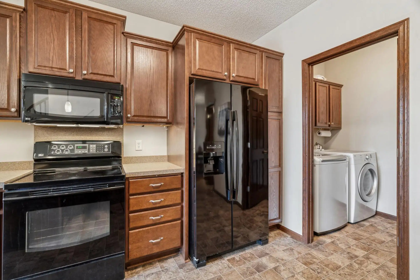 6665 Flycatcher Lane, Apple Valley, MN 55124