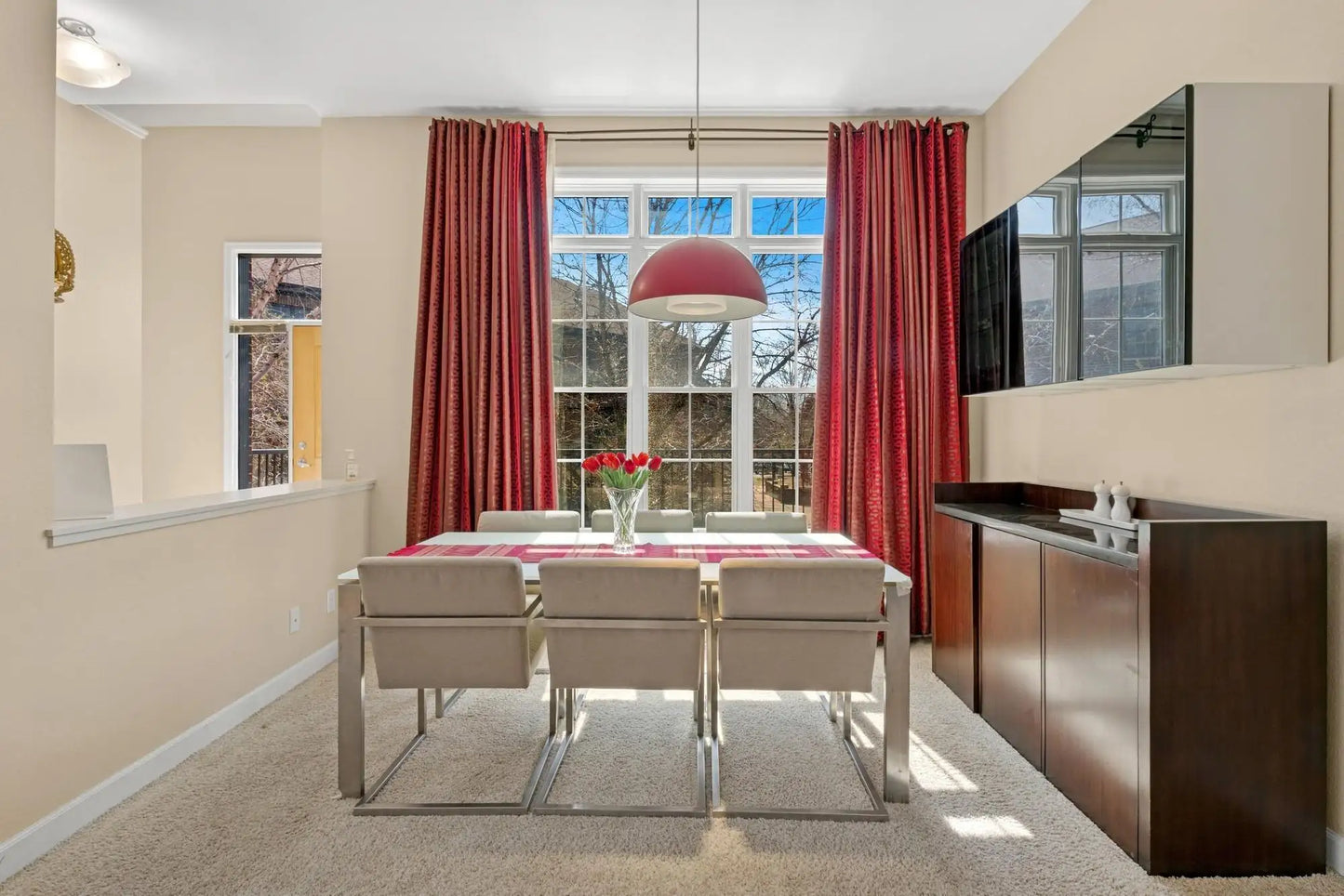 831 River Mews Court, Minneapolis, MN 55414