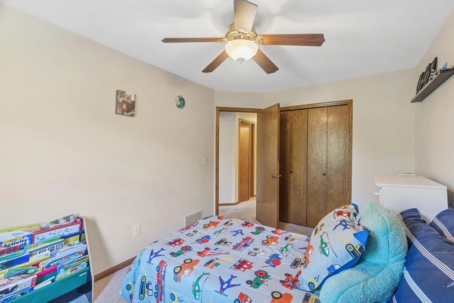 102 Primrose Court, Vadnais Heights, MN 55127