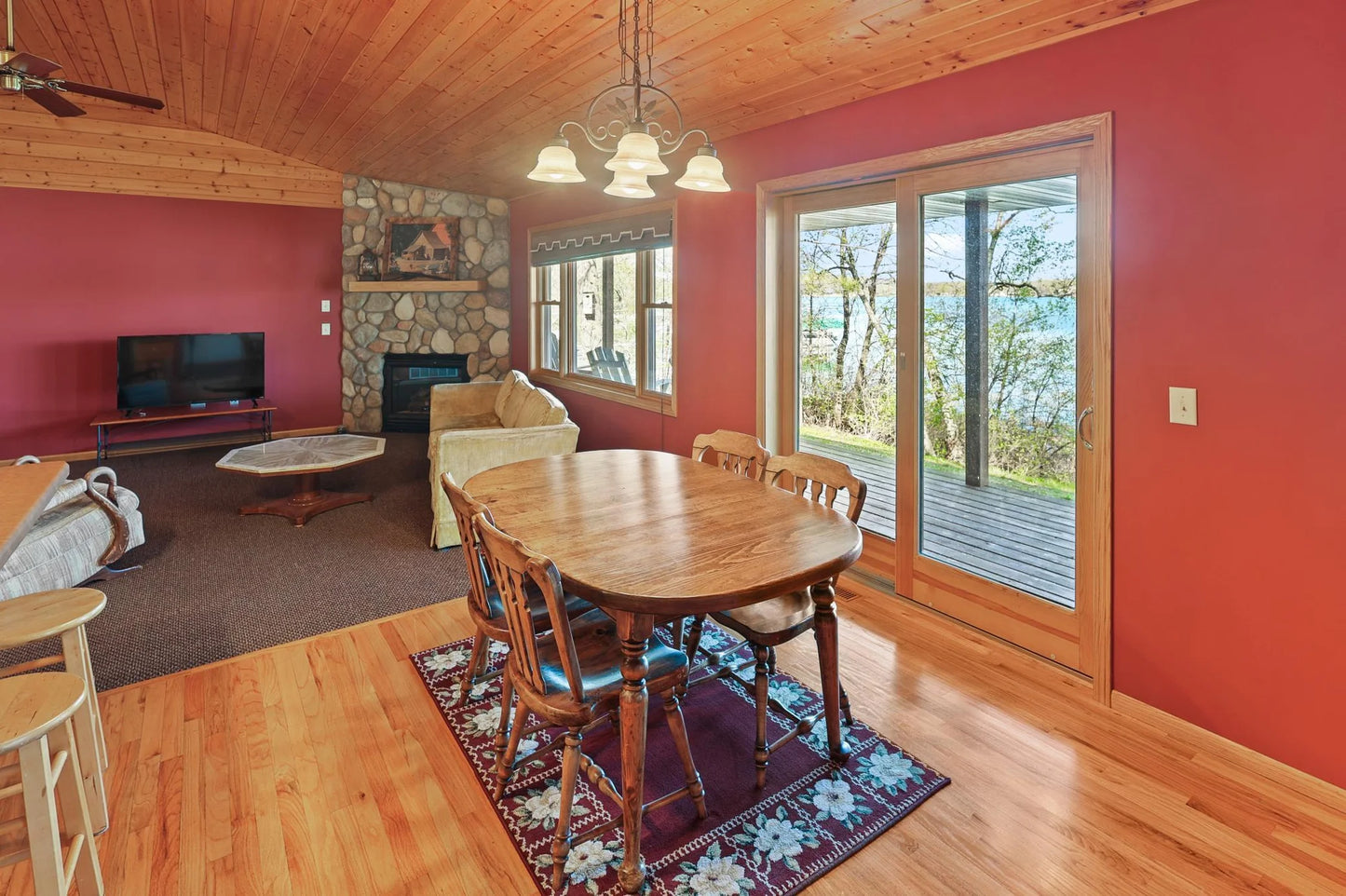 10209 & 10215 Amery Avenue, Silver Creek Twp, MN 55362