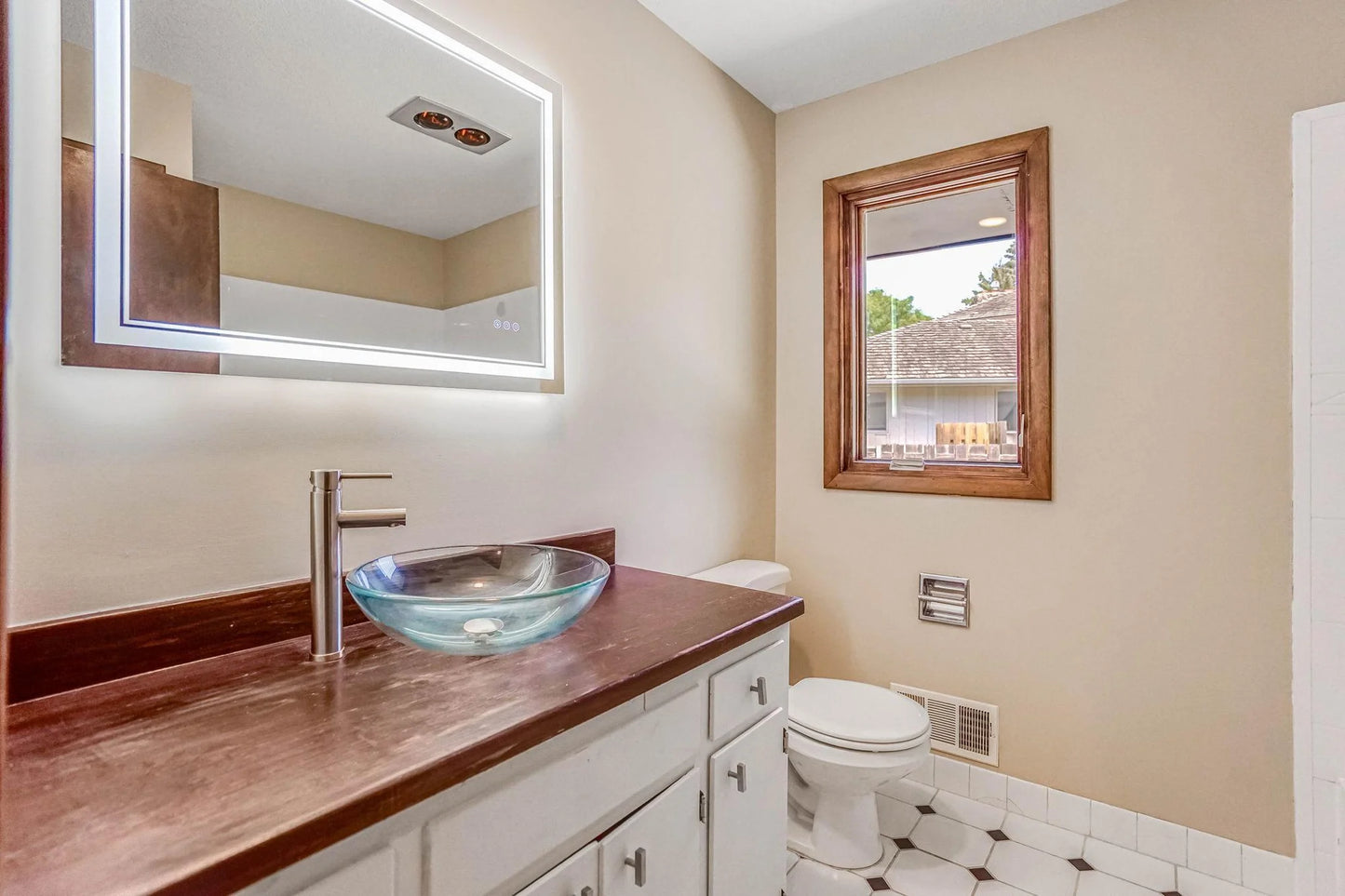 1000 Winston Circle, Mendota Heights, MN 55118