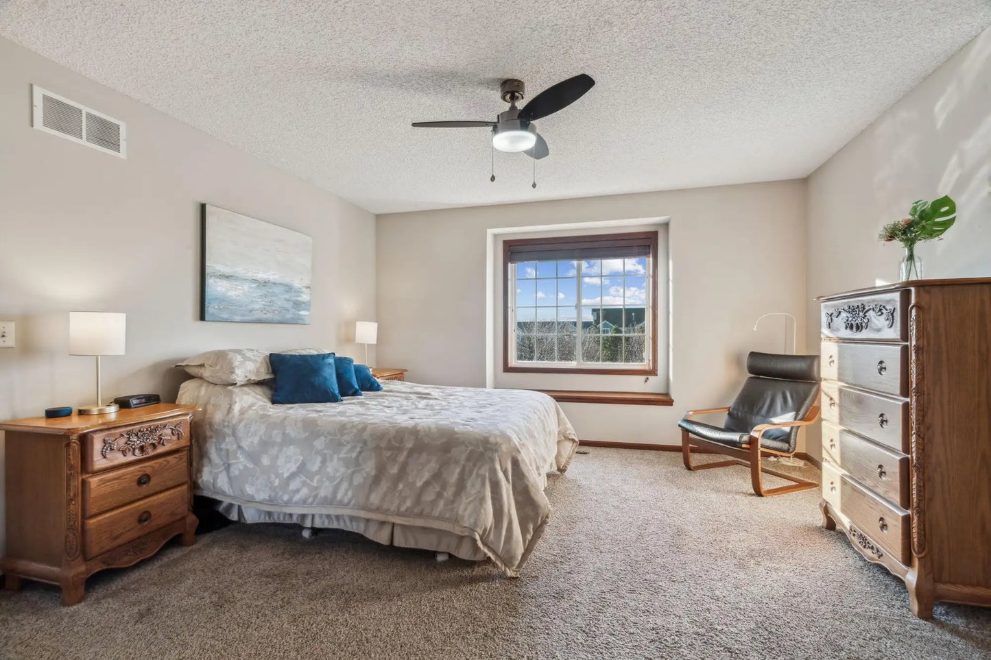 6665 Flycatcher Lane, Apple Valley, MN 55124