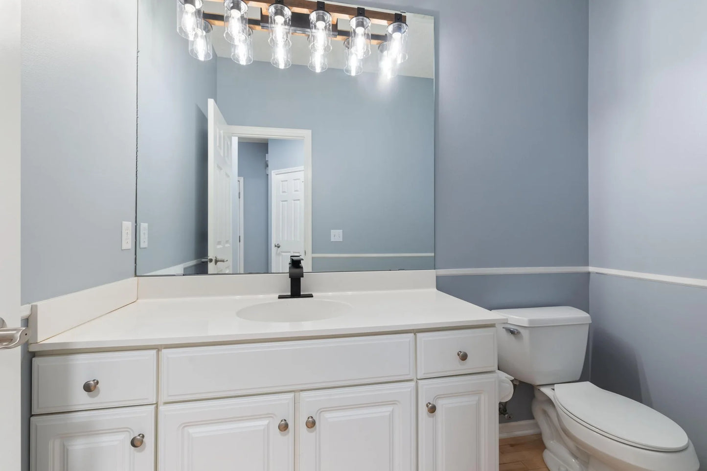 10100 Bridgehill Terrace, Eden Prairie, MN 55347