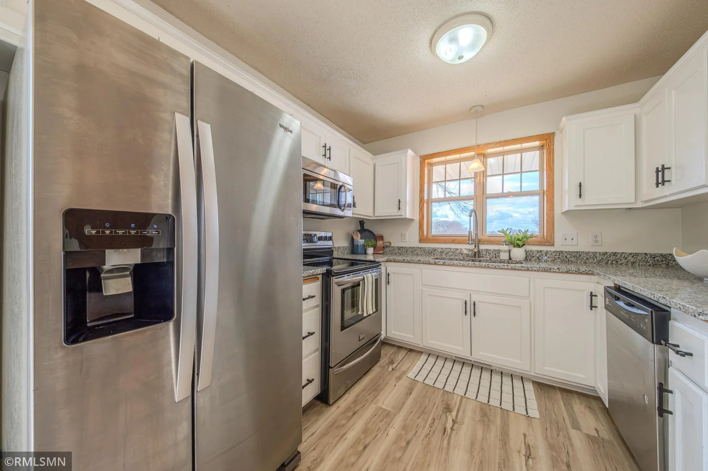 1002 Pleasant View Court, Isanti, MN 55040
