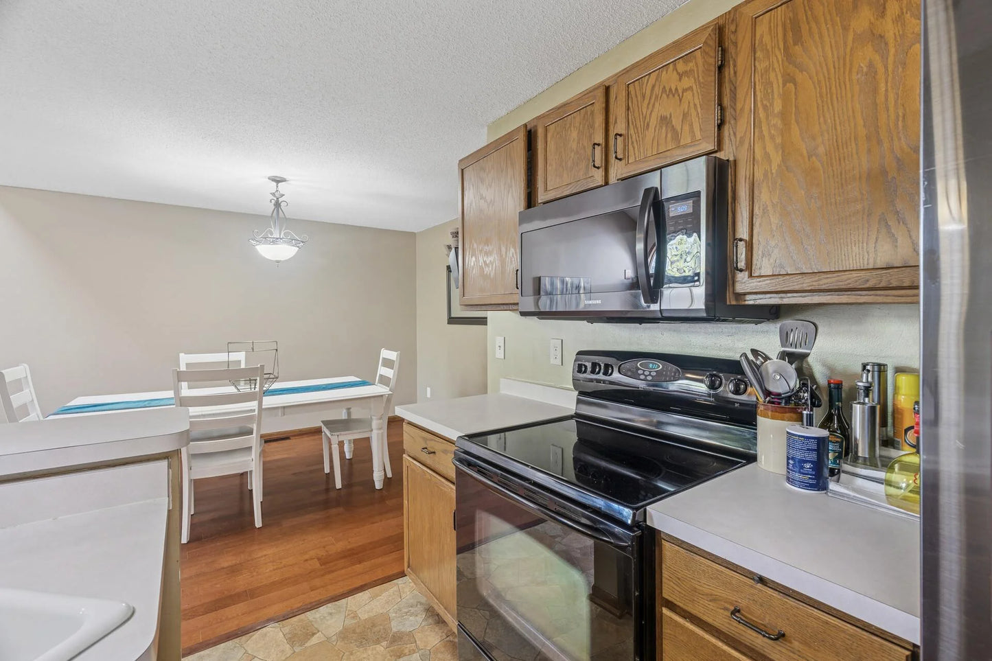 102 Primrose Court, Vadnais Heights, MN 55127