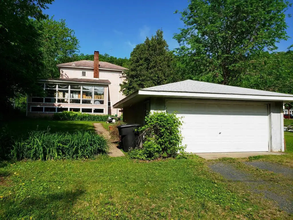 418 Bench Street , Taylors Falls, MN 55084