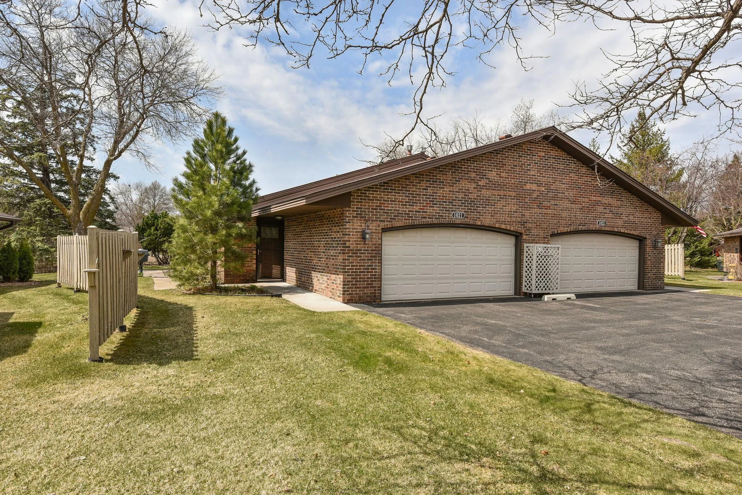1021 Yuma Lane, Plymouth, MN 55447