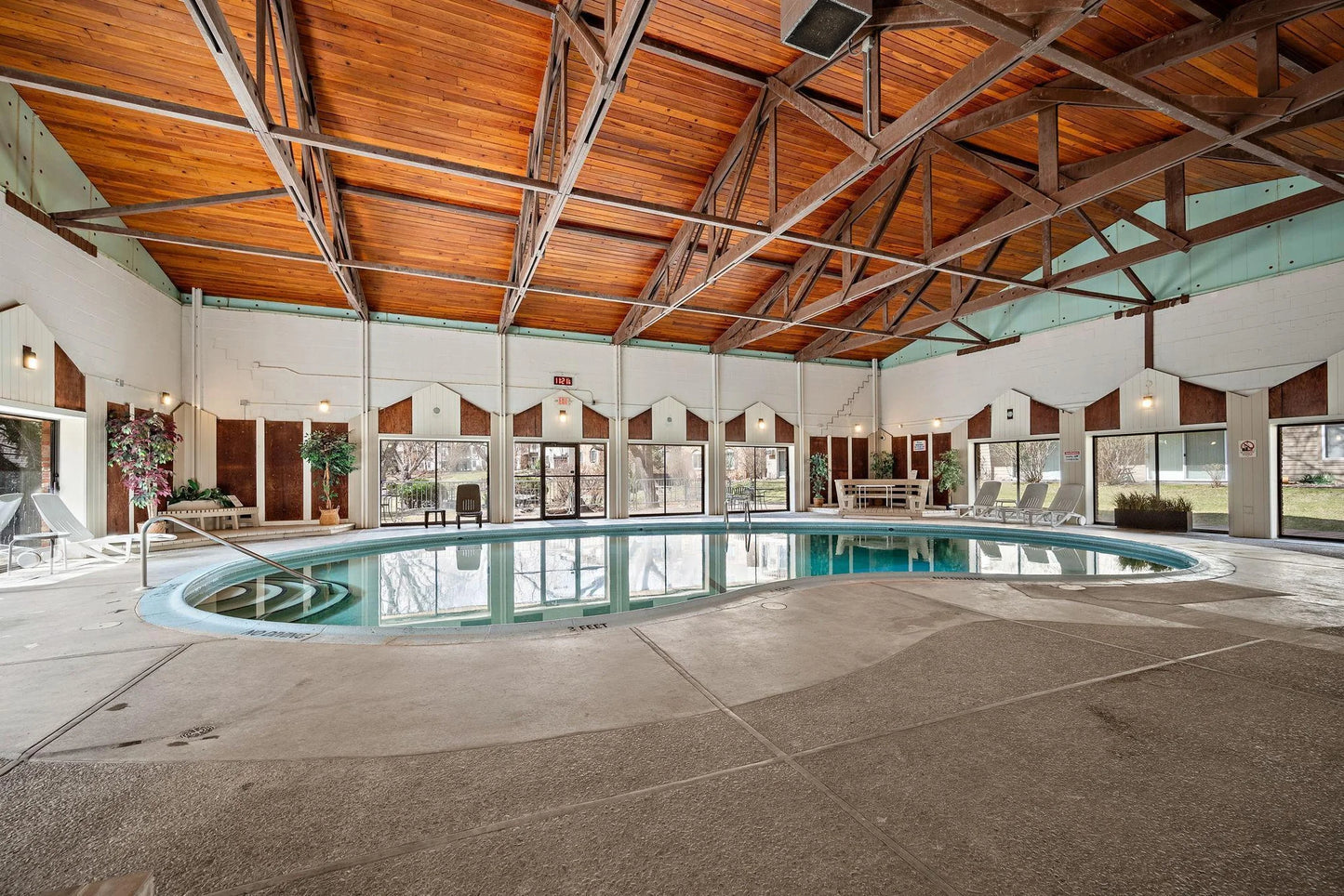 10211 Cedar Lake Road, Minnetonka, MN 55305