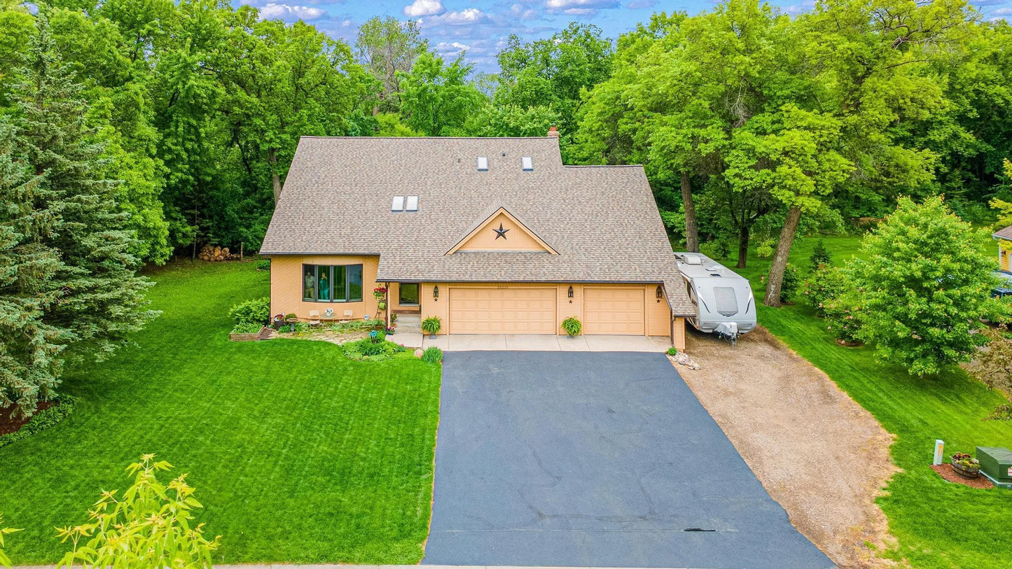 10210 183rd Street, Lakeville, MN 55044