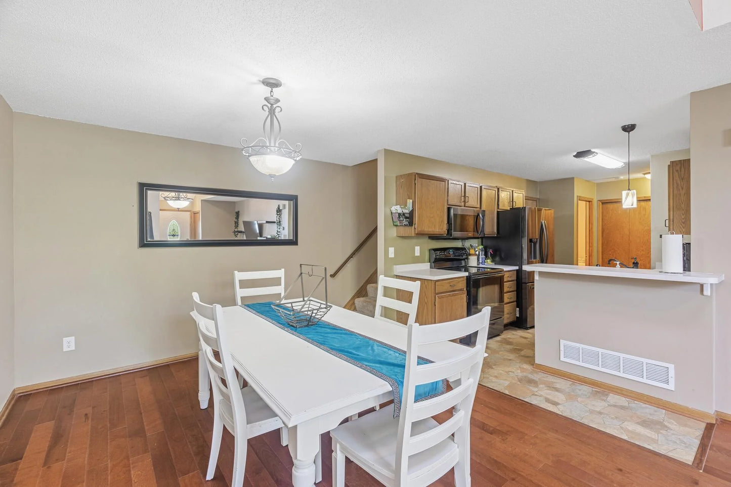 102 Primrose Court, Vadnais Heights, MN 55127