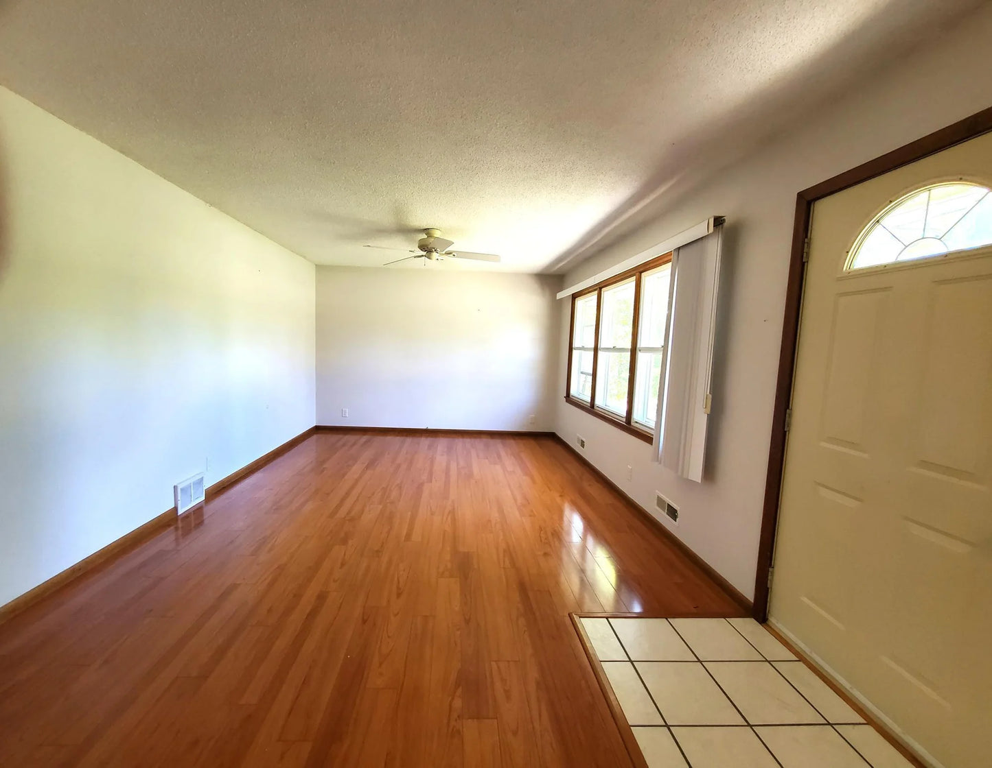 10107 Columbus Avenue, Bloomington, MN 55420
