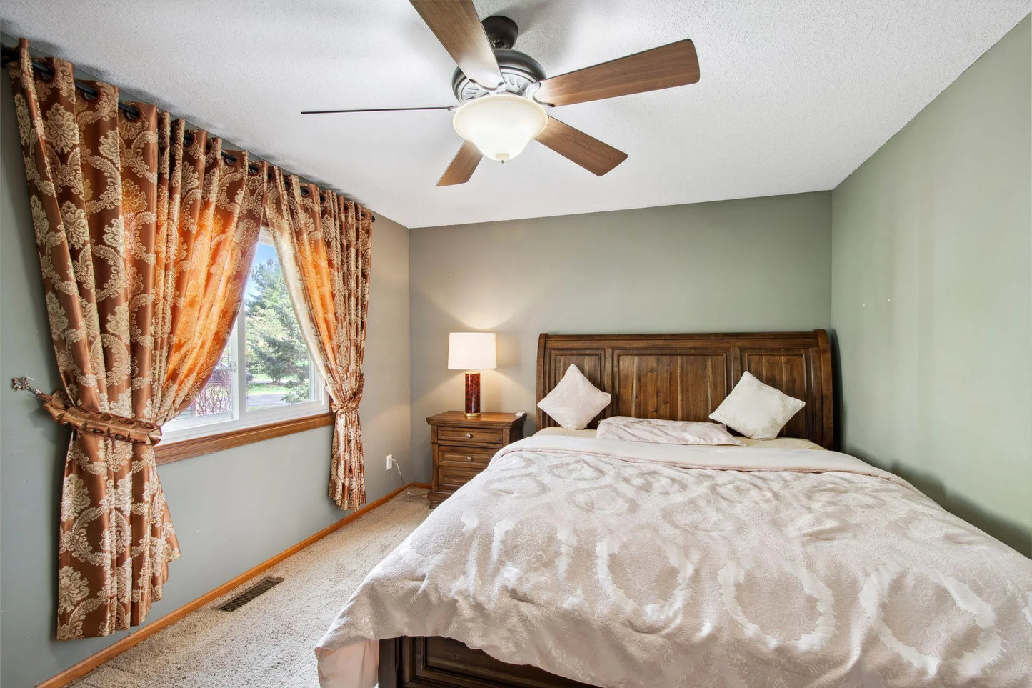 10200 Upper 205th Street, Lakeville, MN 55044