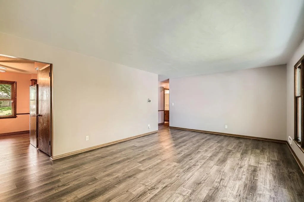 10150 Oak Shore Drive, Lakeville, MN 55044