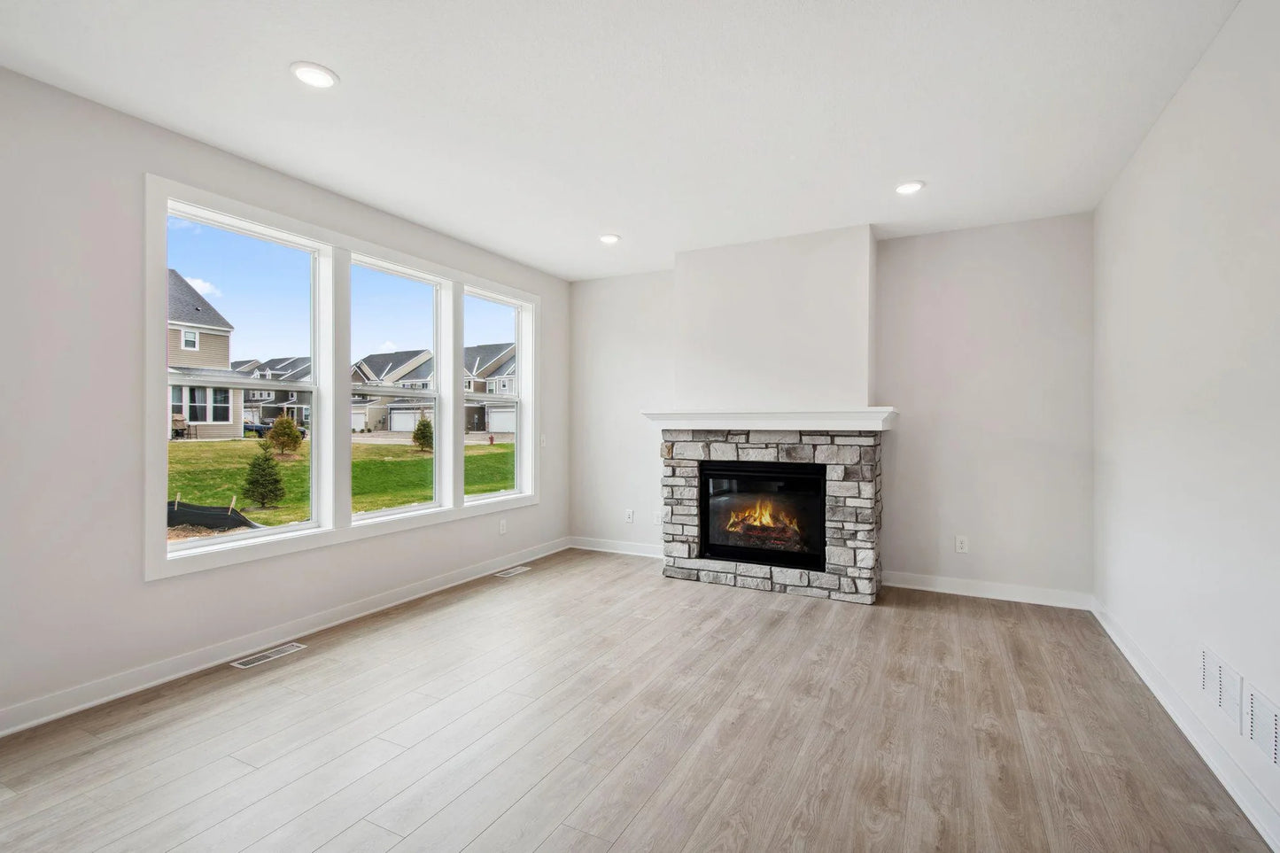 10124 Arrowwood Trail, Woodbury, MN 55129