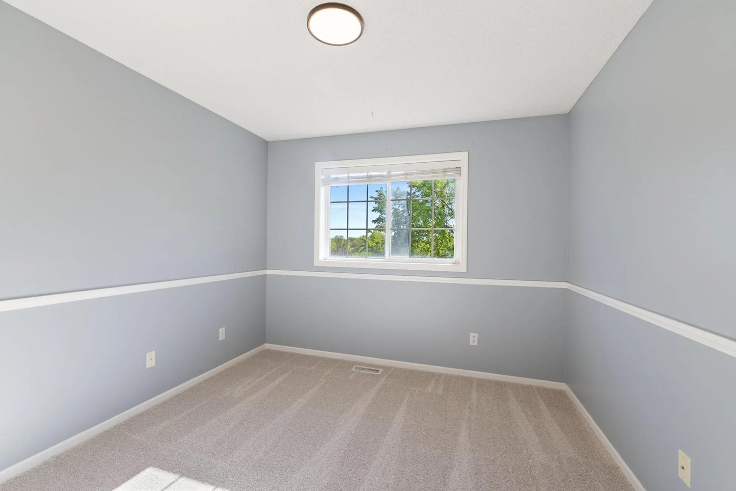 10100 Bridgehill Terrace, Eden Prairie, MN 55347