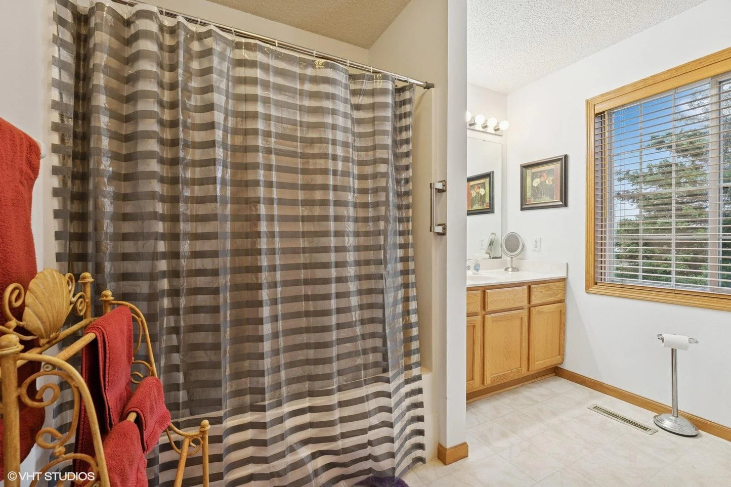 10101 Karston Cove, Albertville, MN 55301