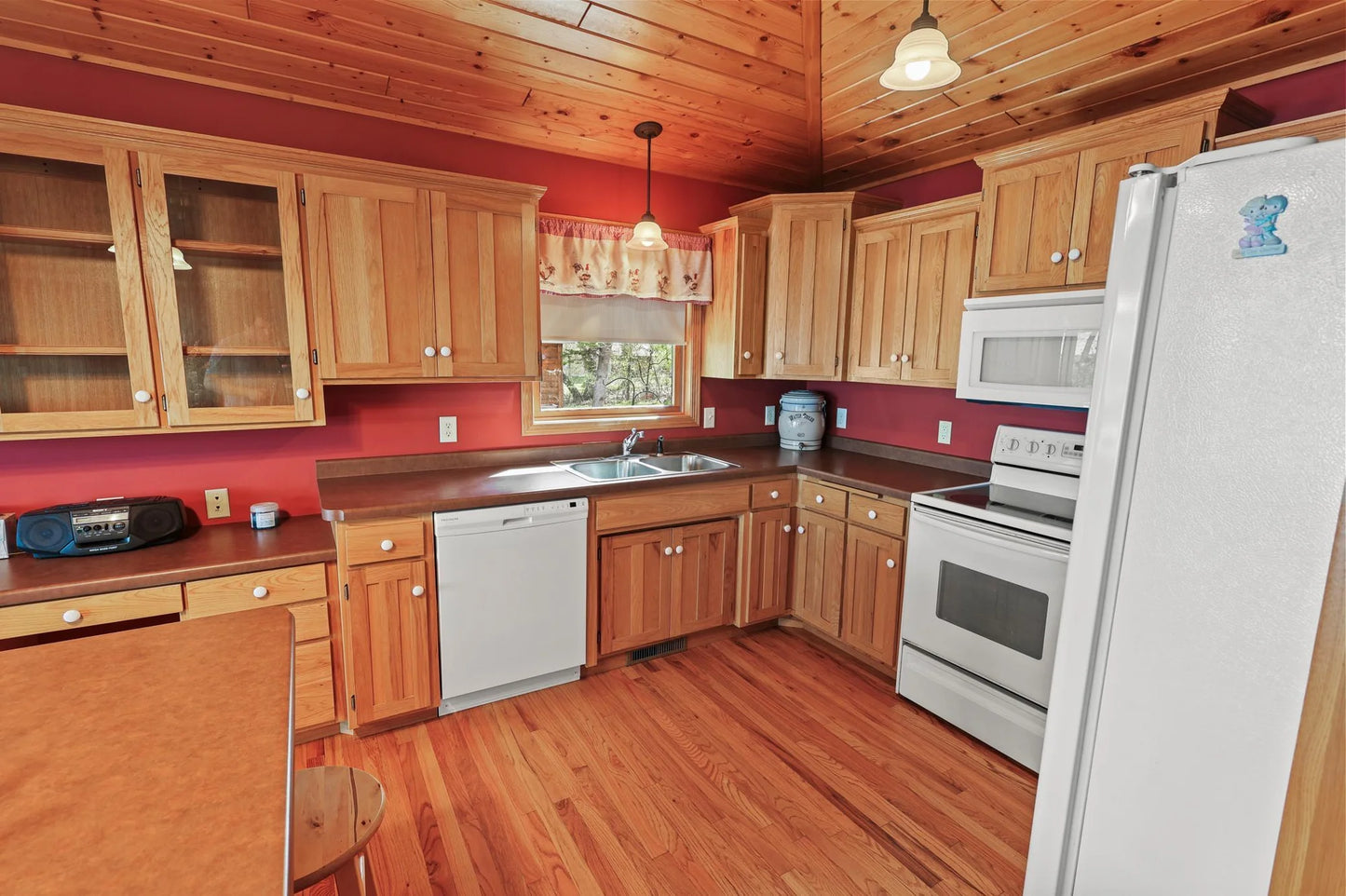 10209 & 10215 Amery Avenue, Silver Creek Twp, MN 55362