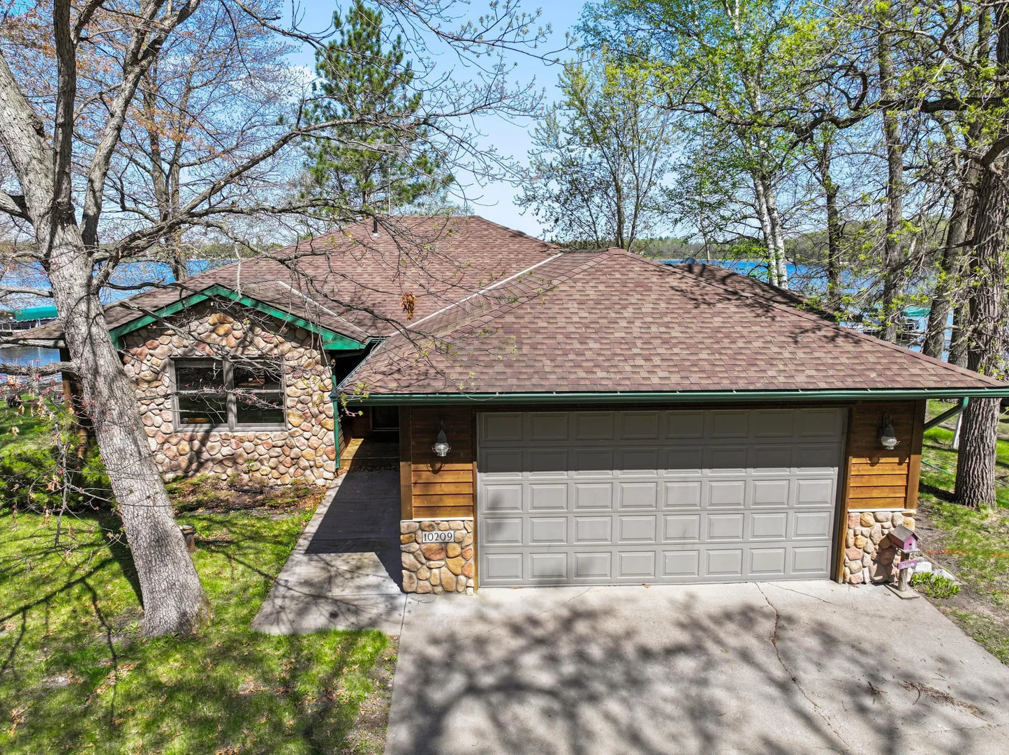 10209 & 10215 Amery Avenue, Silver Creek Twp, MN 55362