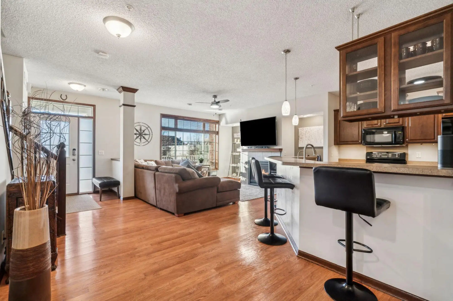 6665 Flycatcher Lane, Apple Valley, MN 55124