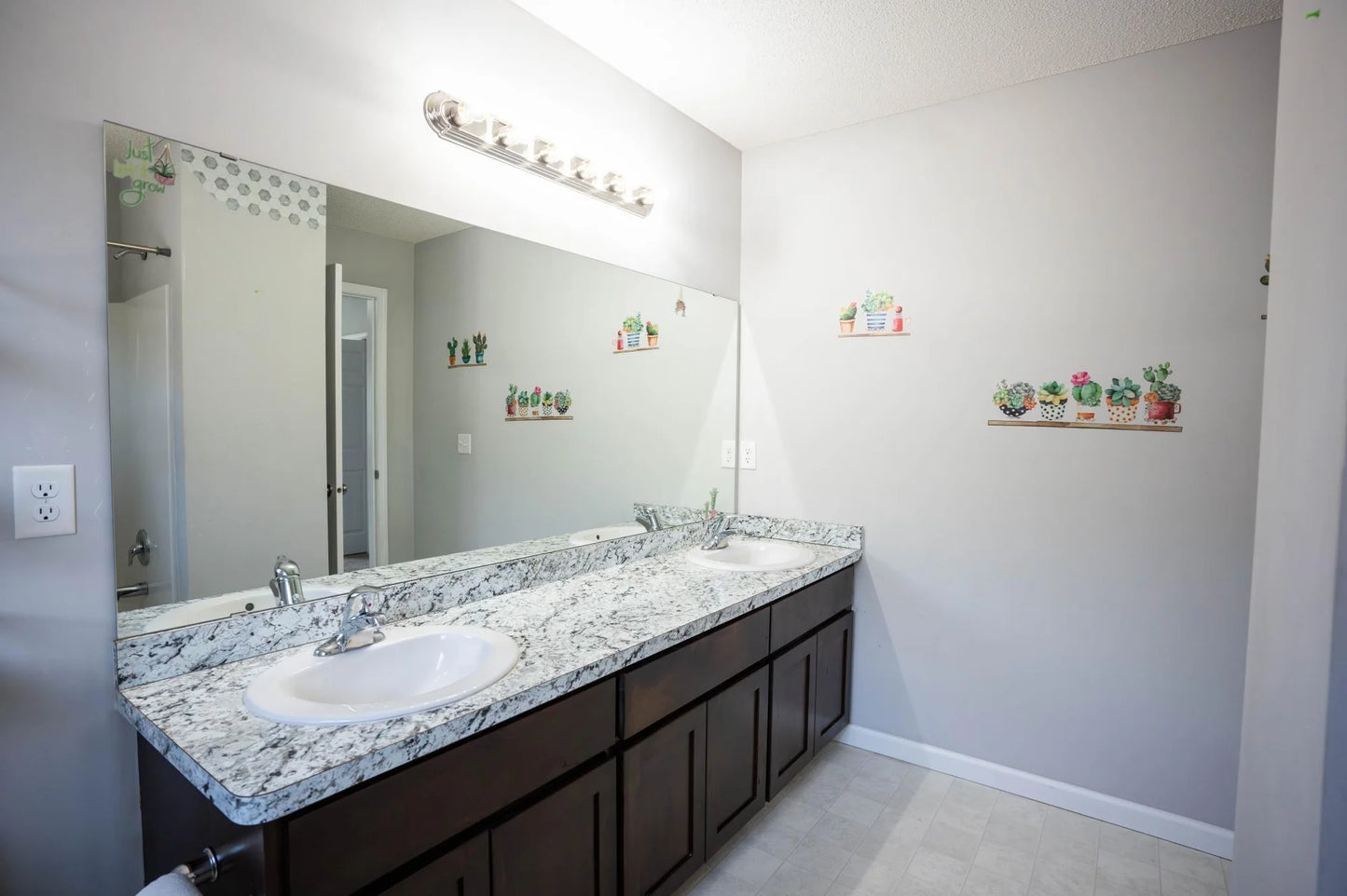 1004 Alexander Court, Montrose, MN 55363