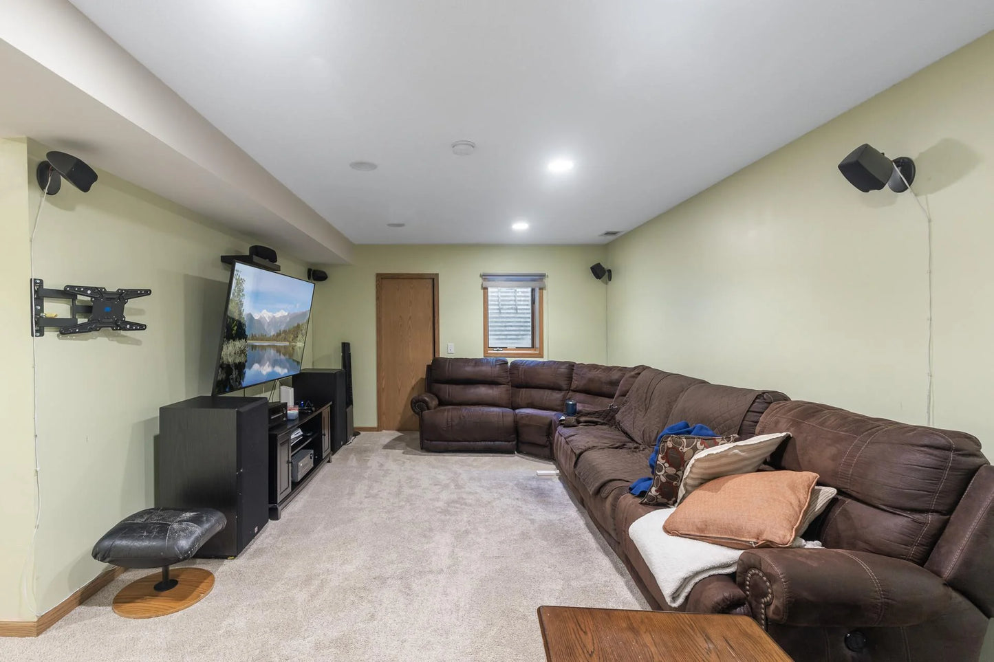 102 Primrose Court, Vadnais Heights, MN 55127