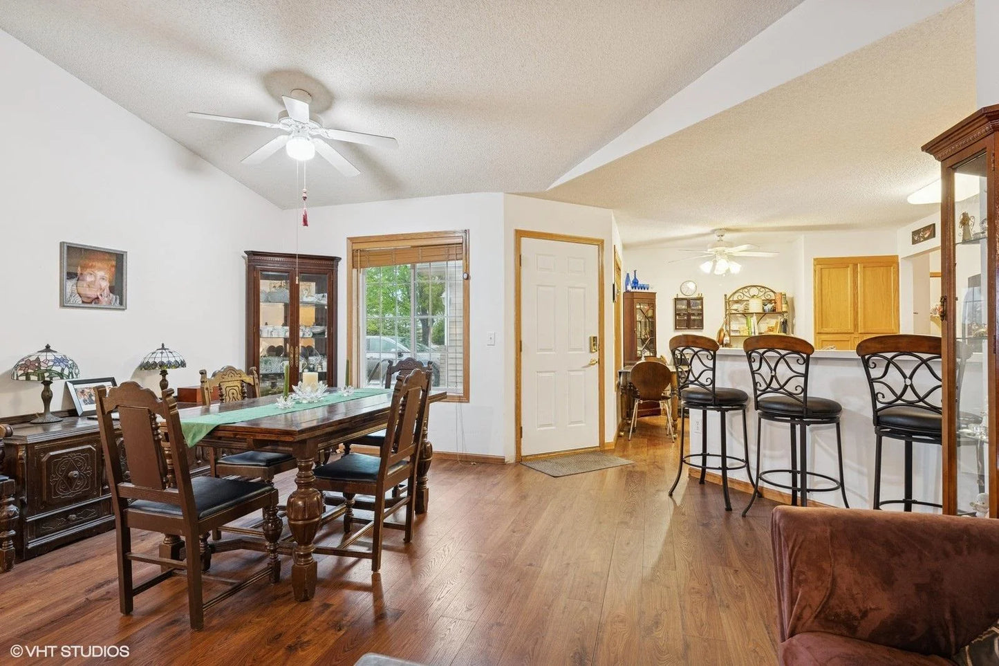 10101 Karston Cove, Albertville, MN 55301