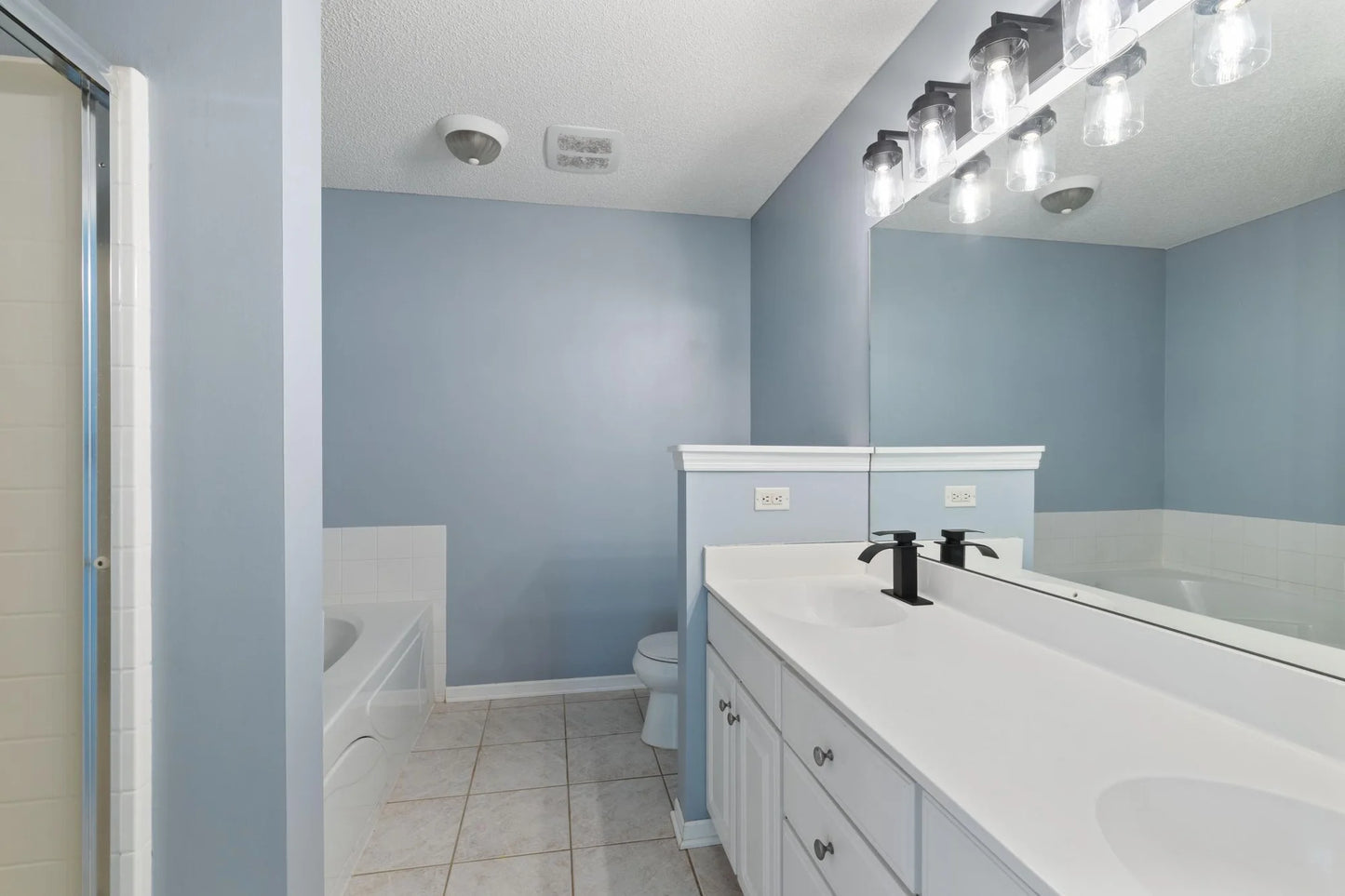 10100 Bridgehill Terrace, Eden Prairie, MN 55347