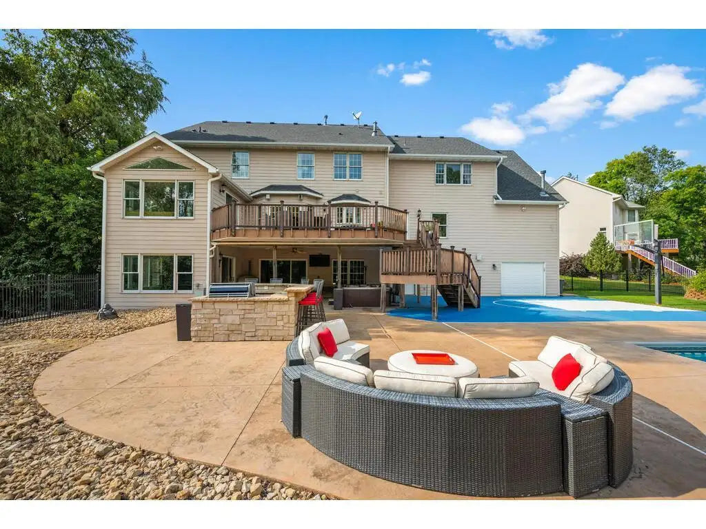 2012 Pine Ridge Drive, West Saint Paul, MN 55118
