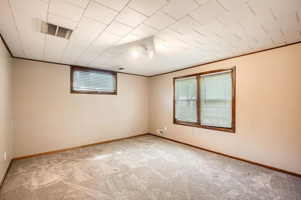 10150 Oak Shore Drive, Lakeville, MN 55044
