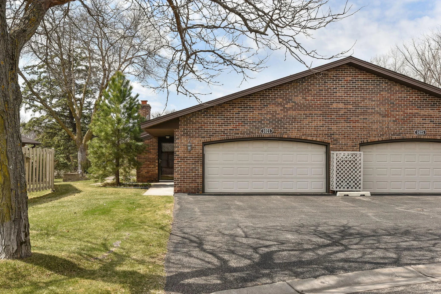 1021 Yuma Lane, Plymouth, MN 55447