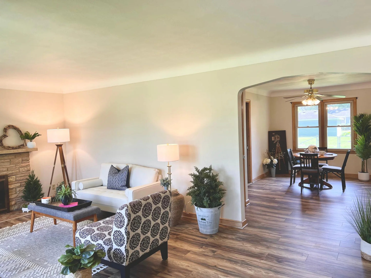 1014 Roma Avenue, Roseville, MN 55113