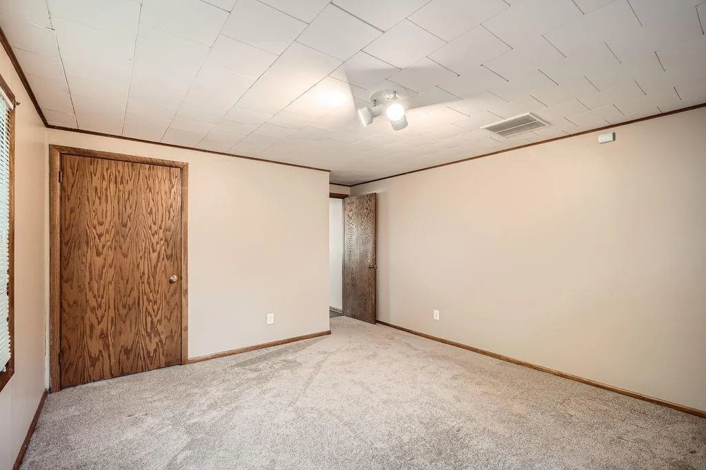10150 Oak Shore Drive, Lakeville, MN 55044