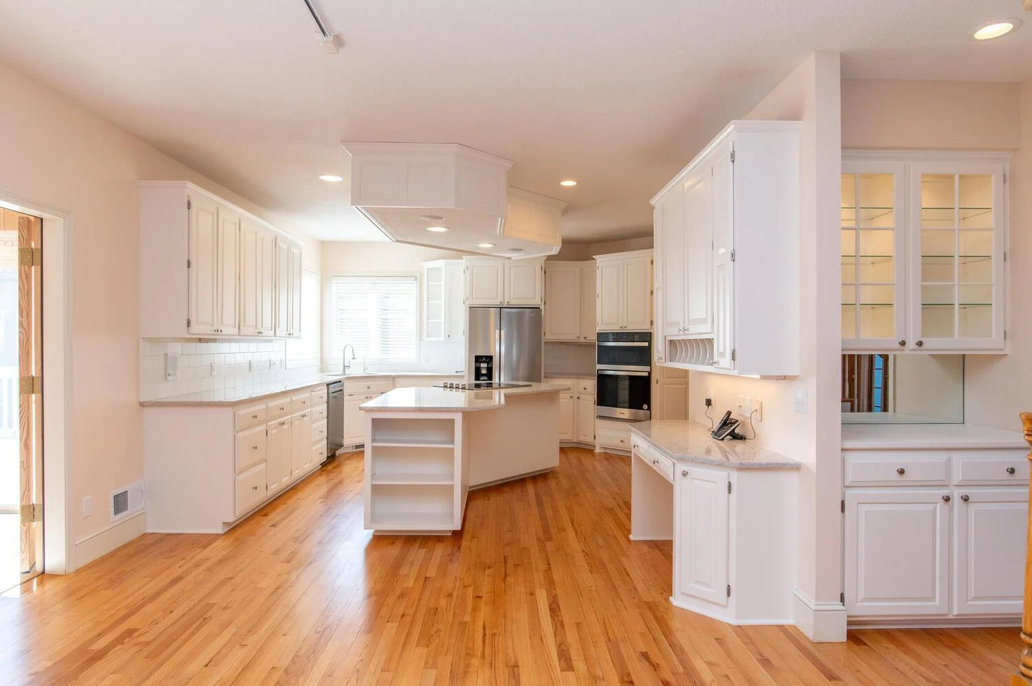 10127 Trotters Path, Eden Prairie, MN 55347