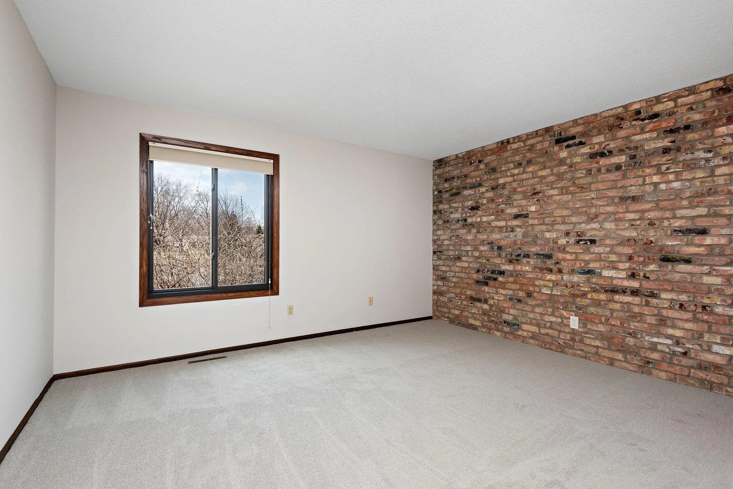 1021 Yuma Lane, Plymouth, MN 55447
