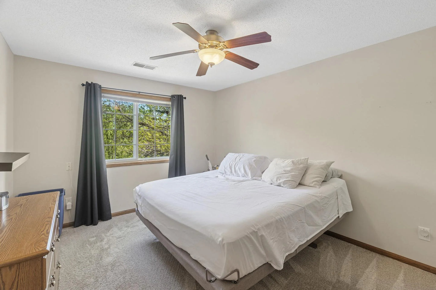 102 Primrose Court, Vadnais Heights, MN 55127