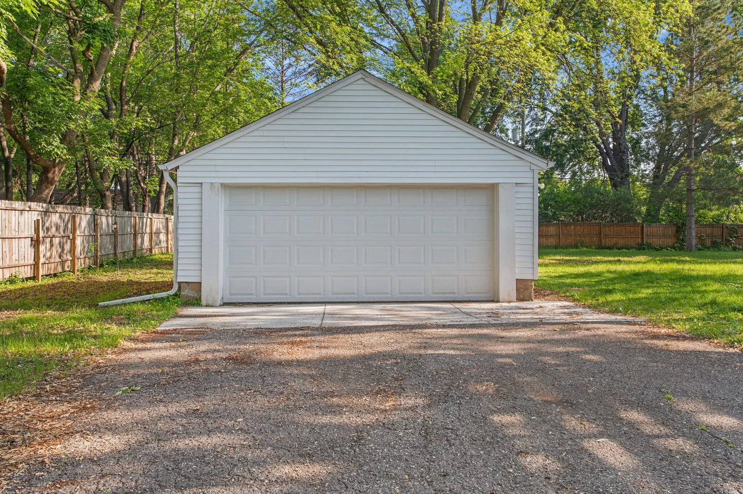 1015 County Road B2 , Roseville, MN 55113