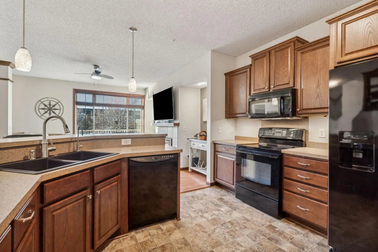 6665 Flycatcher Lane, Apple Valley, MN 55124