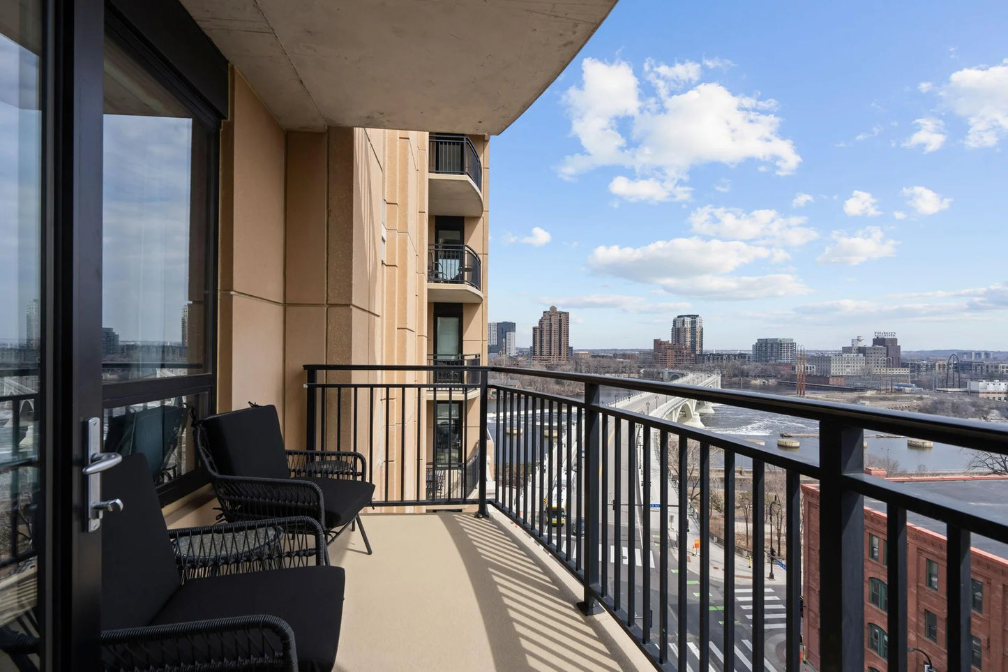 100 3rd Avenue, Minneapolis, MN 55401