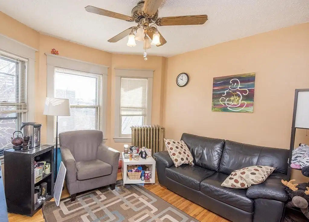 1678 Selby Avenue, Saint Paul, MN 55104