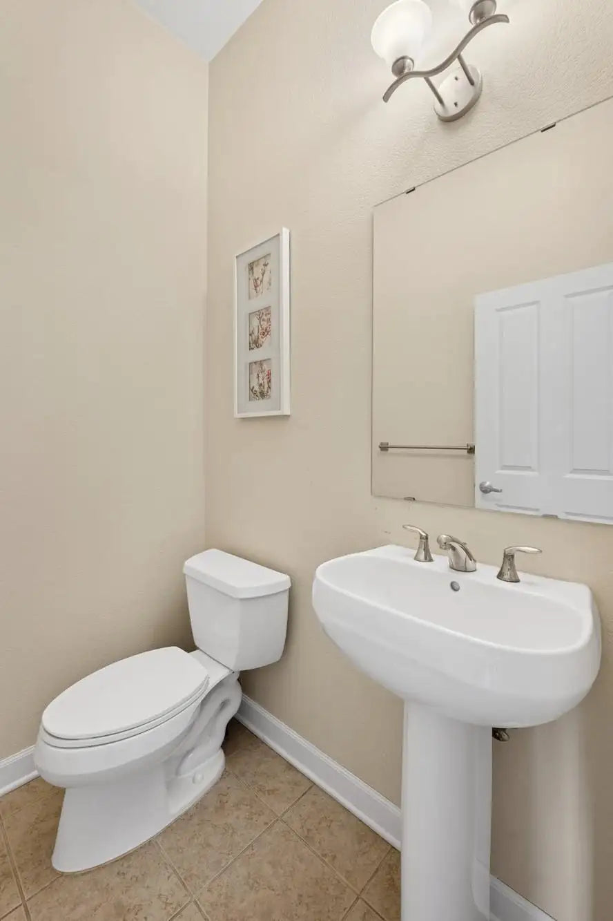831 River Mews Court, Minneapolis, MN 55414