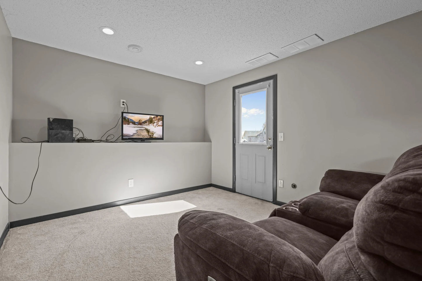 10056 Prescott Drive, Monticello, MN 55362