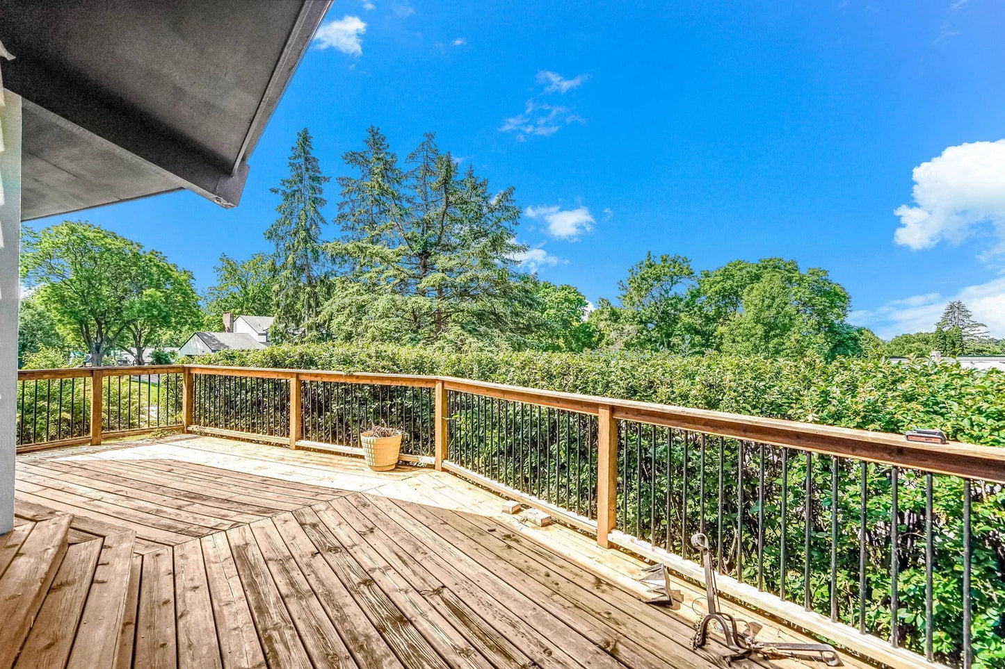 1000 Winston Circle, Mendota Heights, MN 55118