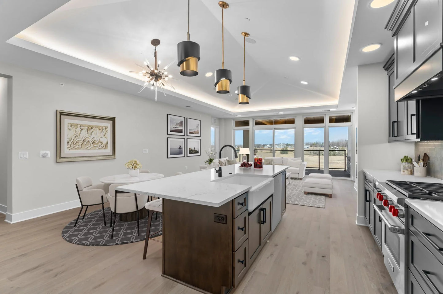 1 Hill Farm Road, North Oaks, MN 55127