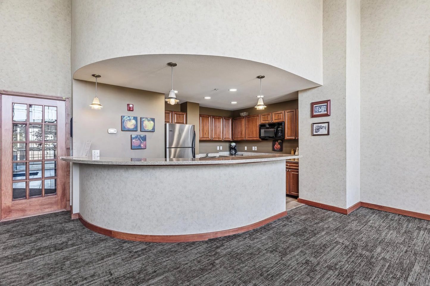 649 Old Highway 8 , New Brighton, MN 55112