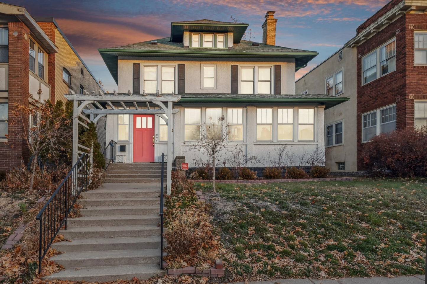 1009 Grand Avenue, Saint Paul, MN 55105