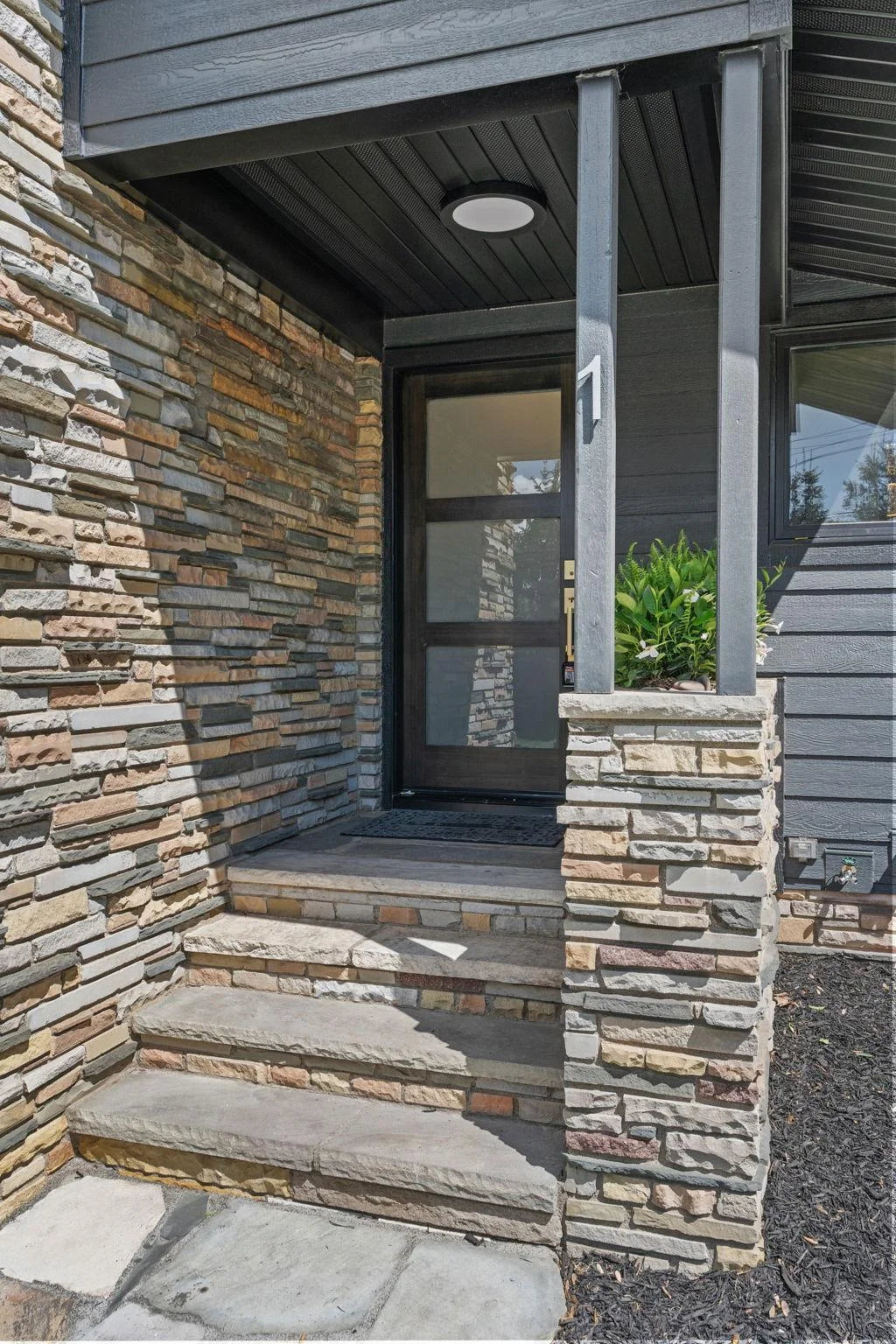 1 Maclynn Road, Excelsior, MN 55331