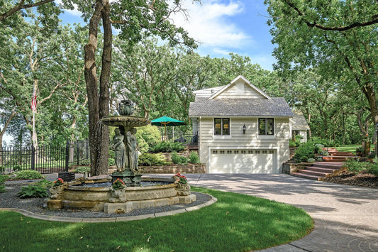 10 Saint Albans Road, Hopkins, MN 55305
