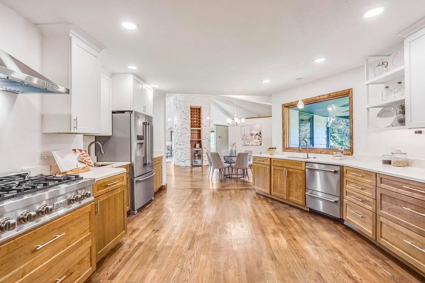1000 Winston Circle, Mendota Heights, MN 55118