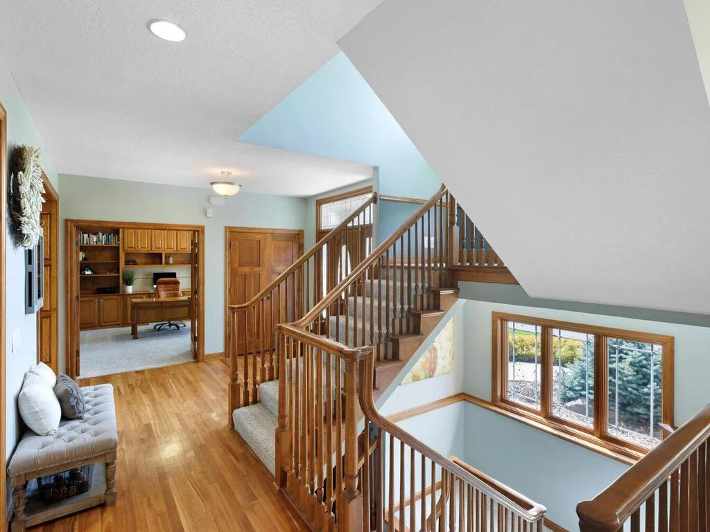 10085 183rd Street, Lakeville, MN 55044
