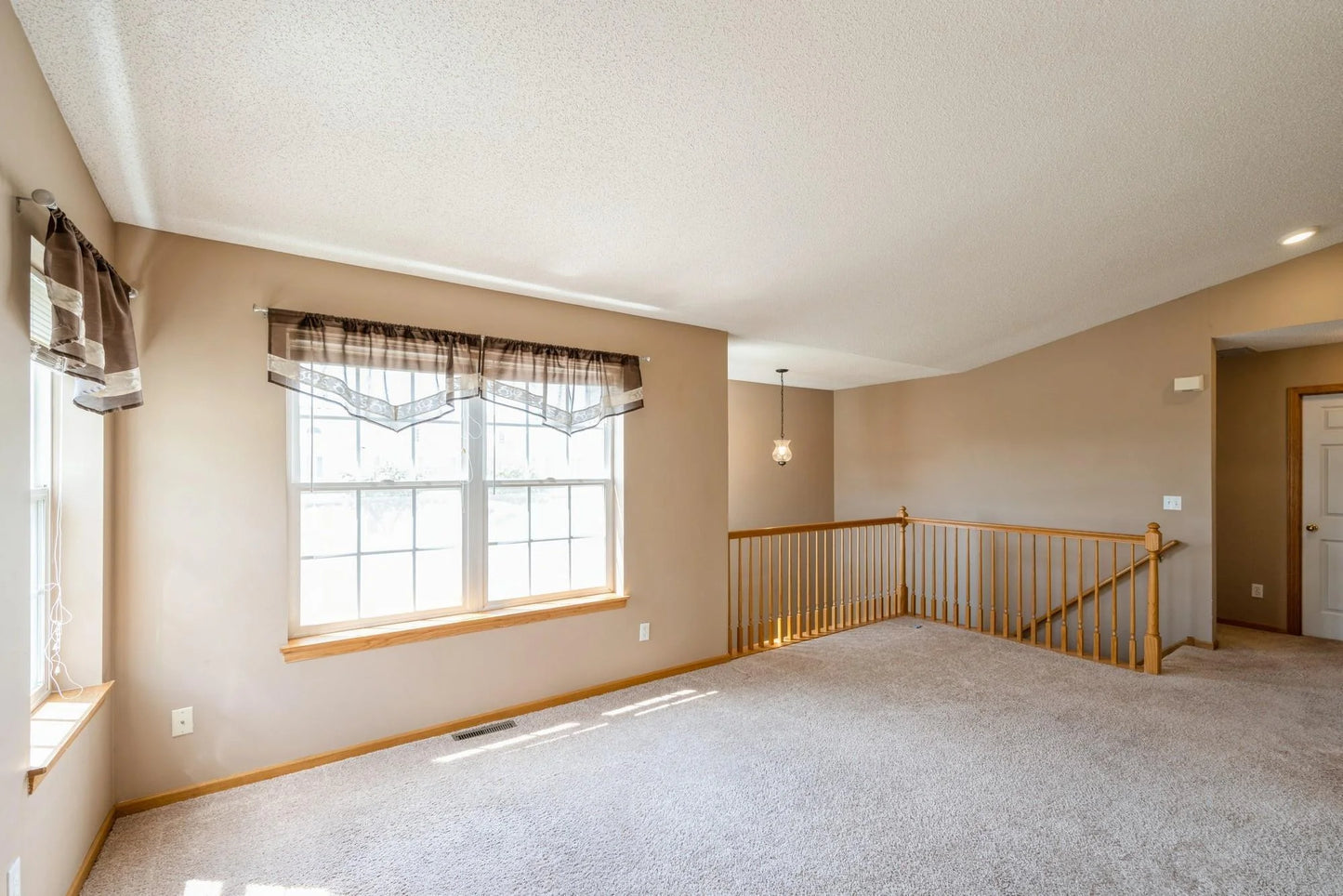 1005 Providence Drive, Shakopee, MN 55379